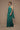 Robe écharpe Fatale vert émeraude portée